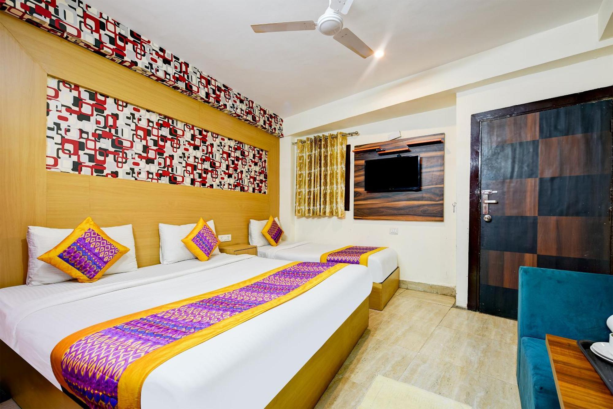 Hotel Classic Plaza At Delhi Airport Нью-Делі Екстер'єр фото